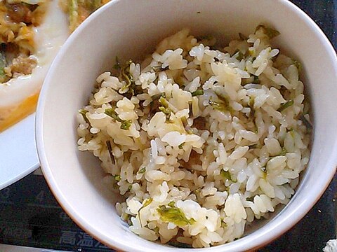 こしあぶらの新芽で簡単おいしい混ぜご飯